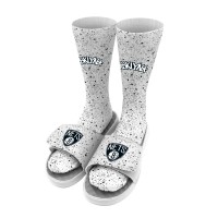 Носки и шлепки Brooklyn Nets ISlide Team Logo Speckle - White