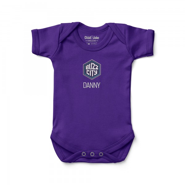 Малышам Charlotte Hornets Purple Buzz City Personalized Bodysuit