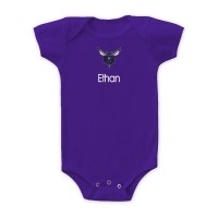 Малышам Charlotte Hornets Purple Stinger Personalized Bodysuit