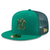 Бейсболка New York Yankees New Era 2023 St. Patrick's Day 59FIFTY - Kelly Green