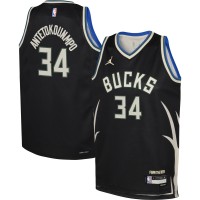 Игровая форма  Giannis Antetokounmpo Milwaukee Bucks Jordan Brand Youth Swingman - Statement Edition - Black