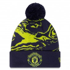 Шапка с помпоном Manchester United New Era Allover Print Cuffed Knit - Navy