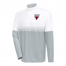 Chicago Bulls Antigua Bender Quarter-Zip Pullover Top - White/Gray