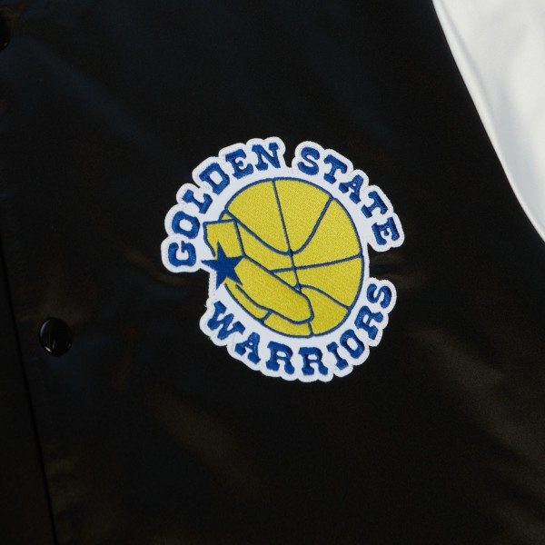 Бомбер Golden State Warriors Mitchell & Ness Team Origins Satin Varsity - Black