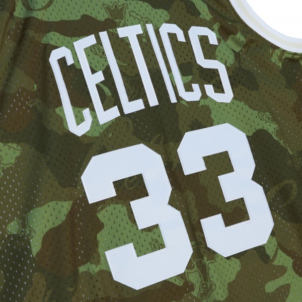 Игровая форма  Larry Bird Boston Celtics Mitchell & Ness Hardwood Classics 1985-86 Ghost Green Swingman - Camo