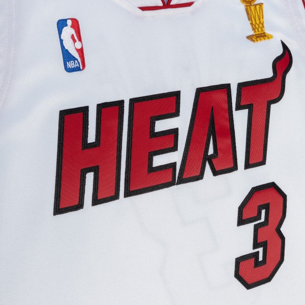 Miami Heat Dwyane Wade Mitchell & Ness White 2005-06 Authentic Player Jersey