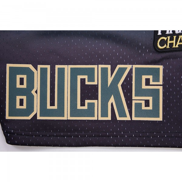 Шорты Milwaukee Bucks Pro Standard Ombre Mesh - Black/Hunter Green