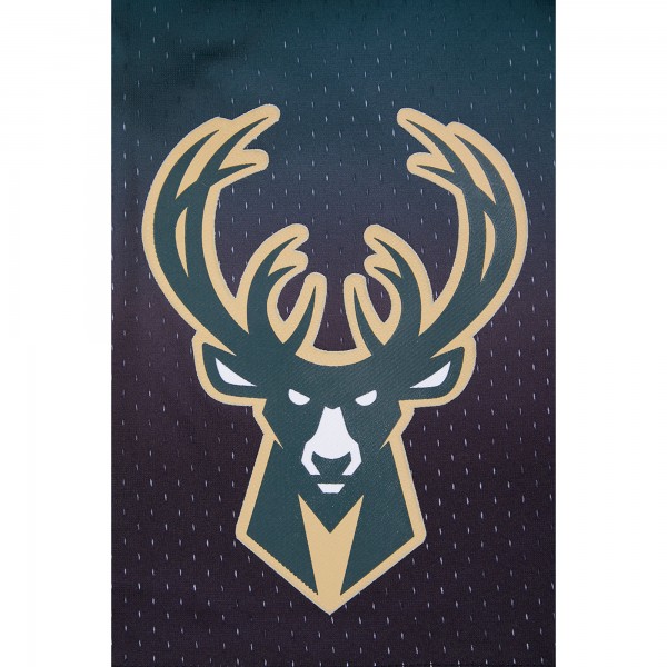 Шорты Milwaukee Bucks Pro Standard Ombre Mesh - Black/Hunter Green