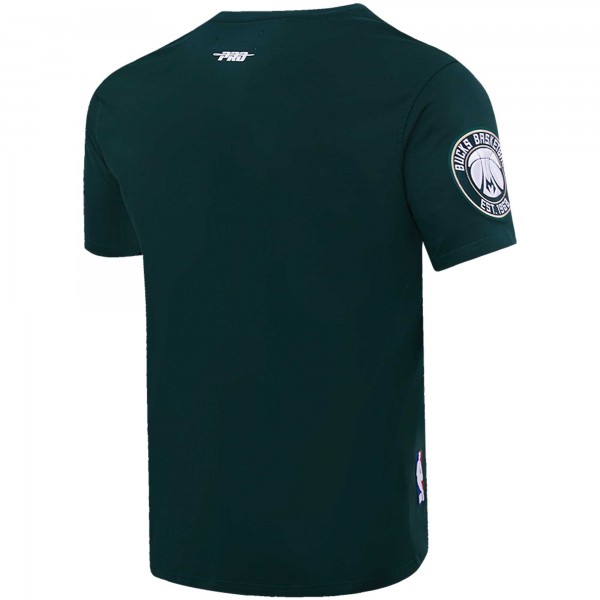 Футболка Giannis Antetokounmpo, Jrue Holiday, Khris Middleton Milwaukee Bucks Pro Standard Multi Lineup - Hunter Green